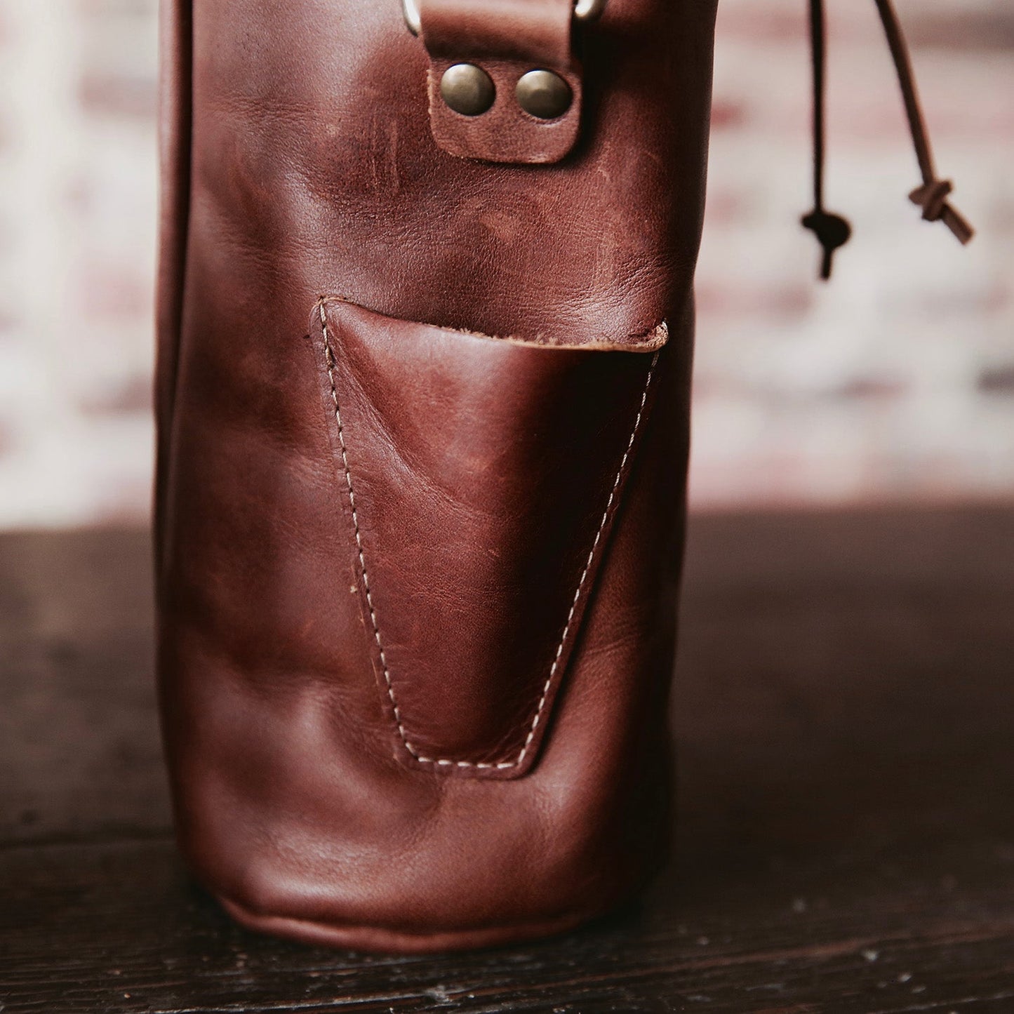 The Muscadine Personalized Fine Leather Wine Tote Wine Bottle Carrier Bag - Wedding Gift